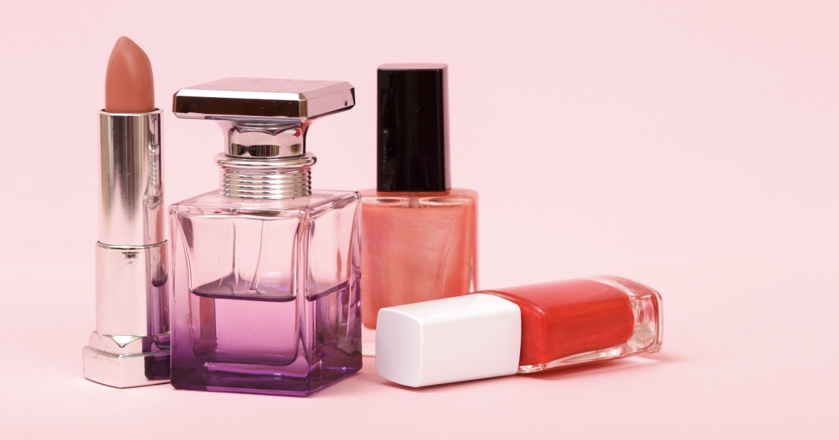 Парфюмерия и косметика - доступная роскошь в периоді кризиса.