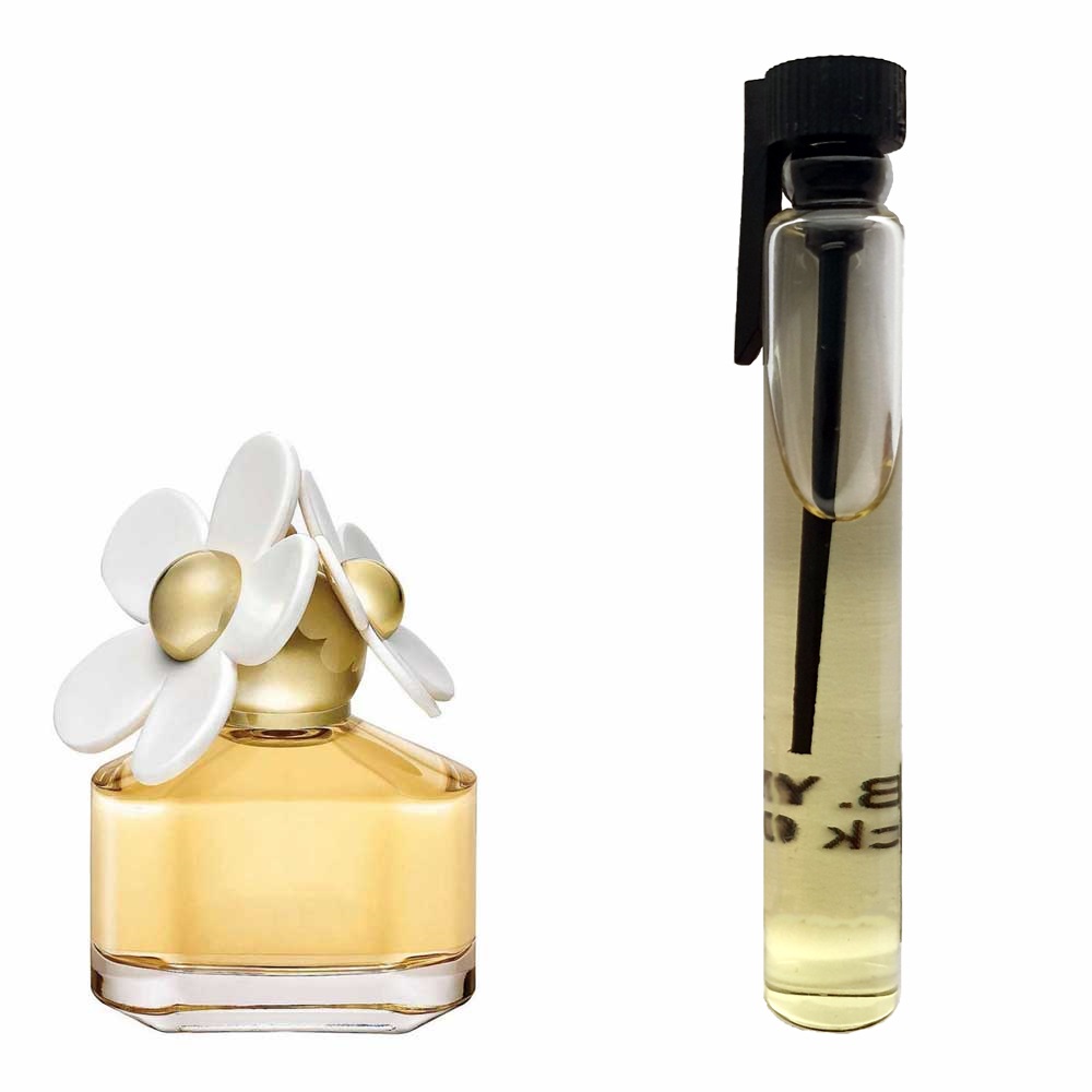 Пробник духов 3 мл c аналогом Marc Jacobs, Daisy. Товар на фото справа, слева – пример оригинального флакона.