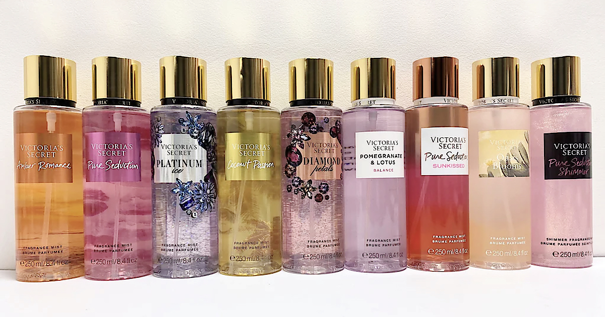 Пример духов в пластиковых флаконах: спреи для тела от Victoria’s Secret.